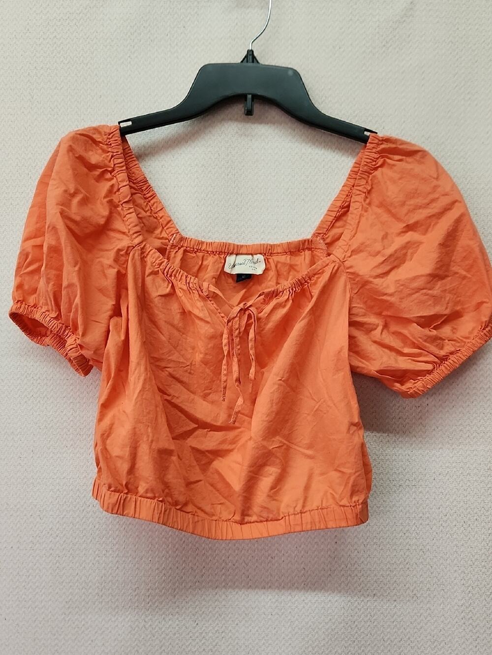 🚨2/$25 or 5/$50🚨Universal Thread Orange Puff Sleeve Crop Top with Tie Front